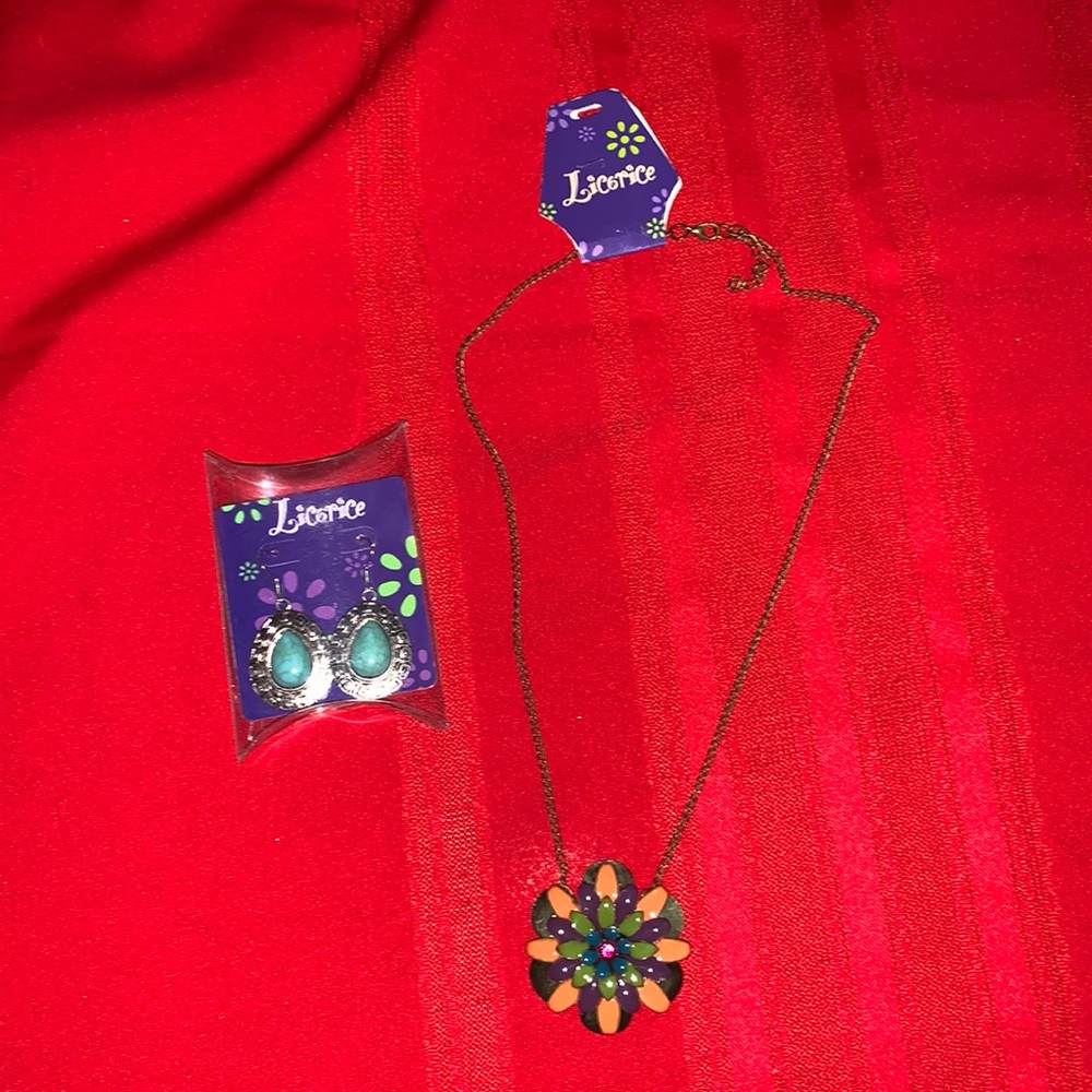 Licorice Necklace and Earrings Set